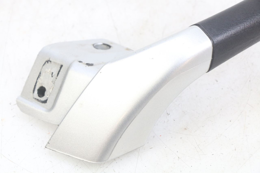 photo de PRAWY TYLNY UCHWYT PIAGGIO MP3 LT 400 (2007 - 2012) - Zoom stanu zużycia