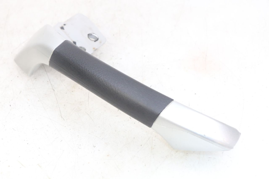 photo de PRAWY TYLNY UCHWYT PIAGGIO MP3 LT 400 (2007 - 2012) - Widok ogólny