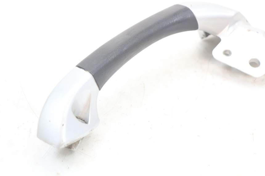 photo de PRAWY TYLNY UCHWYT PIAGGIO MP3 LT 400 (2007 - 2012) - Zoom stanu zużycia