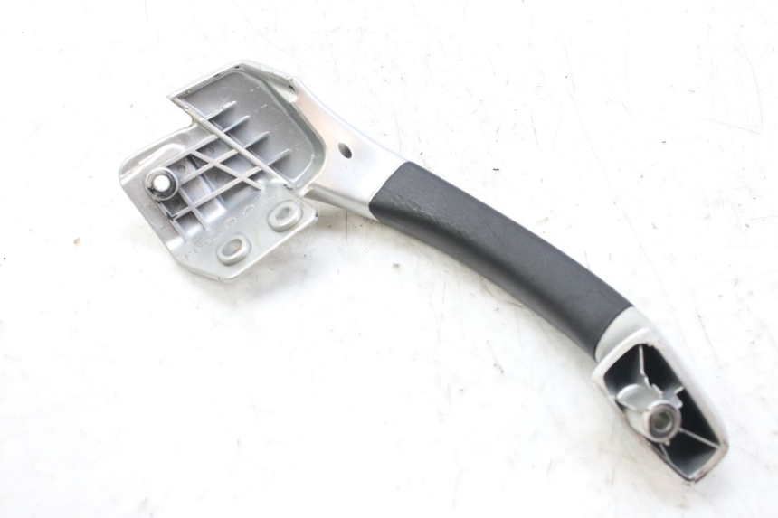 photo de PRAWY TYLNY UCHWYT PIAGGIO MP3 RL 250 (2006 - 2010) - Zoom stanu zużycia