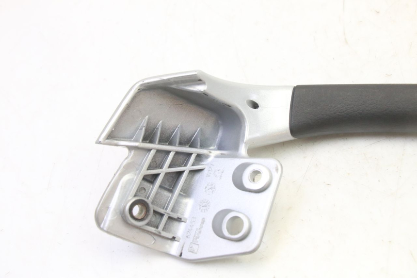 photo de PRAWY TYLNY UCHWYT PIAGGIO MP3 RL 250 (2006 - 2010) - Widok ogólny