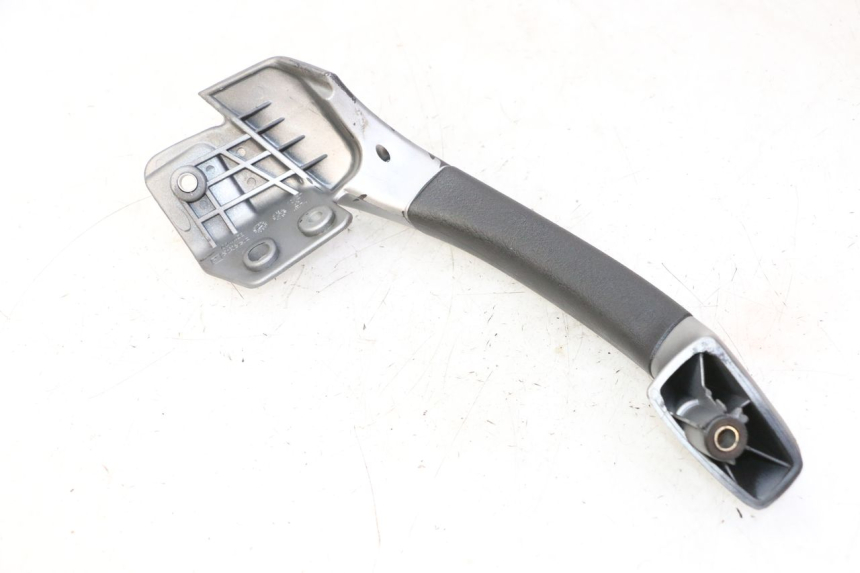 photo de PRAWY TYLNY UCHWYT PIAGGIO MP3 125 (2006 - 2014) - Szczegół części