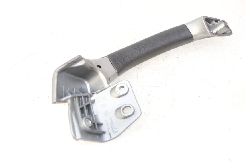 photo de PRAWY TYLNY UCHWYT PIAGGIO MP3 125 (2006 - 2014) - Zoom stanu zużycia