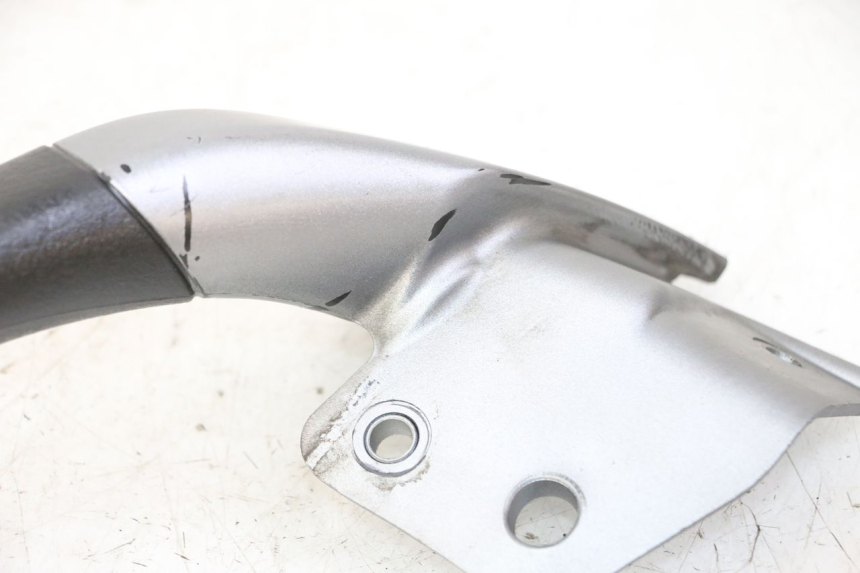 photo de PRAWY TYLNY UCHWYT PIAGGIO MP3 125 (2006 - 2014) - Widok ogólny