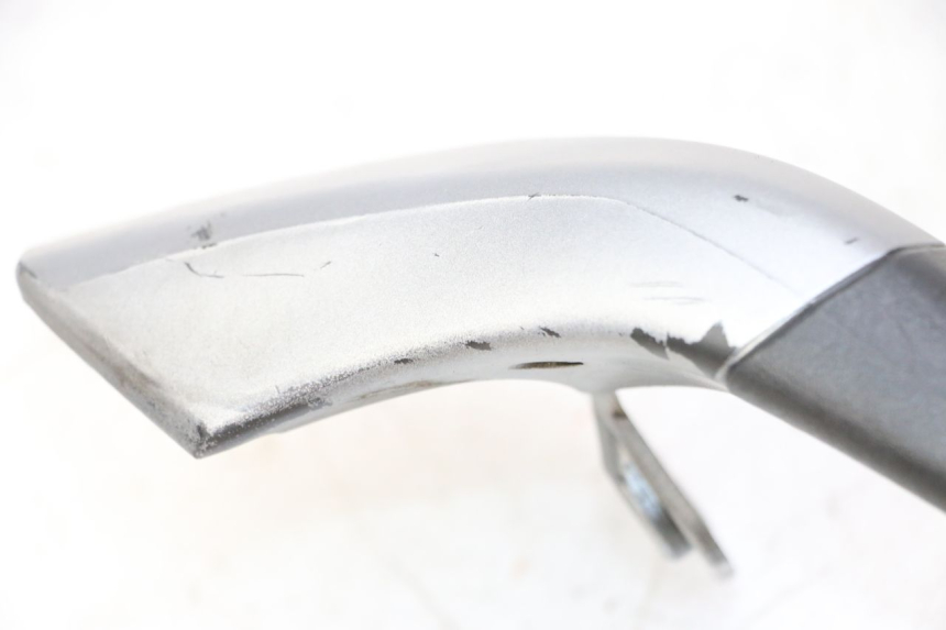 photo de PRAWY TYLNY UCHWYT PIAGGIO MP3 125 (2006 - 2014) - Punkty mocowania