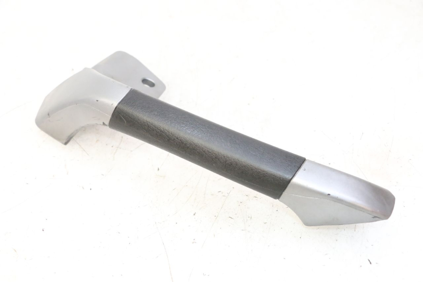 photo de PRAWY TYLNY UCHWYT PIAGGIO MP3 125 (2006 - 2014) - Część sprawdzona