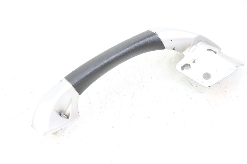 photo de PRAWY TYLNY UCHWYT PIAGGIO MP3 LT 400 (2007 - 2012) - Zoom stanu zużycia