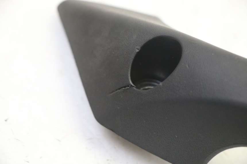 photo de PRAWY TYLNY UCHWYT GILERA RUNNER SP 50 (2006 - 2008) - Szczegół części