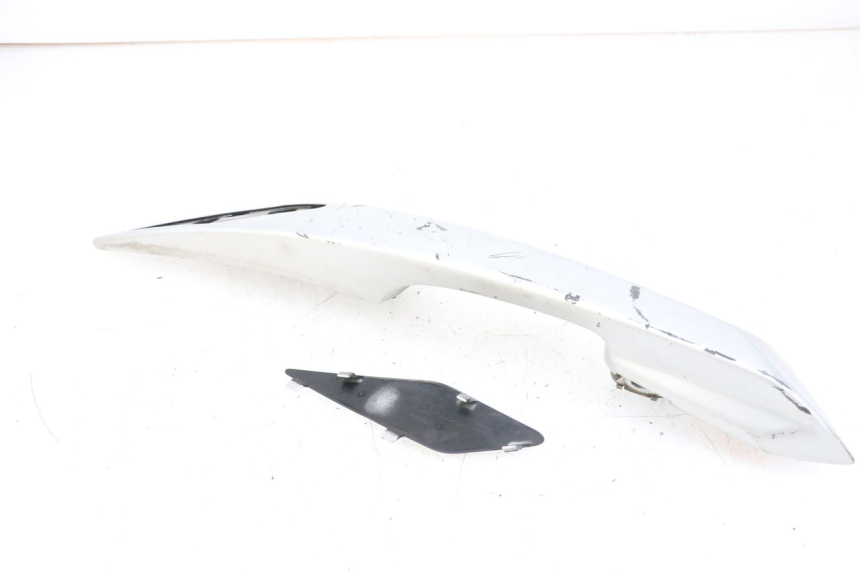 photo de PRAWY TYLNY UCHWYT PEUGEOT SATELIS 125 (2010 - 2012) - Zbliżenie techniczne