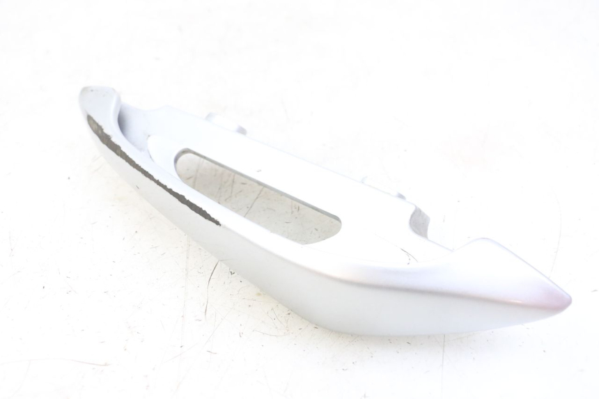 photo de PRAWY TYLNY UCHWYT SUZUKI BURGMAN 125 (2007 - 2014) - Szczegół części