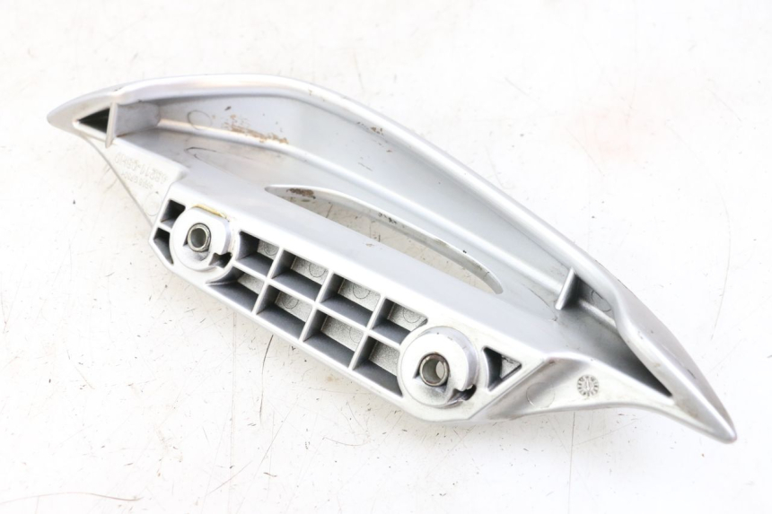 photo de PRAWY TYLNY UCHWYT SUZUKI BURGMAN 125 (2007 - 2014) - Zoom stanu zużycia