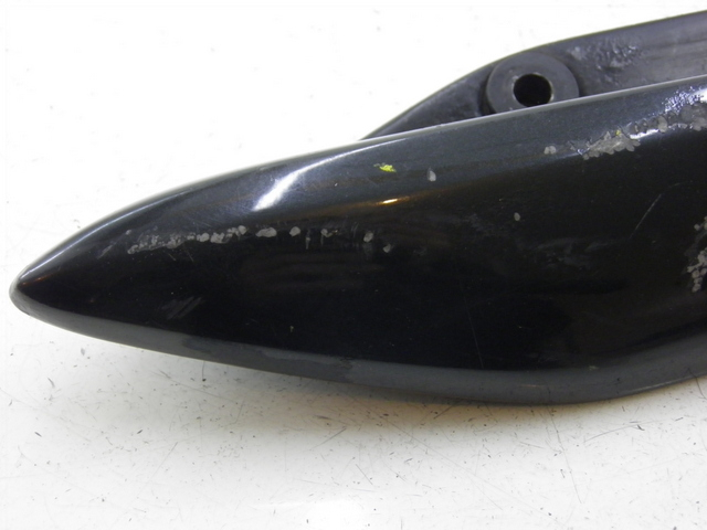 photo de PRAWY TYLNY UCHWYT SUZUKI UH BURGMAN 125 (2002 - 2006) - Zbliżenie techniczne