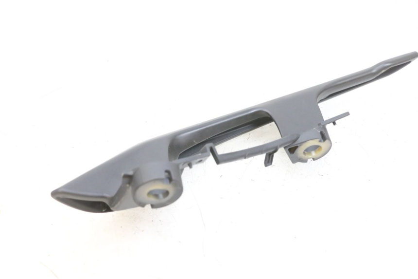 photo de PRAWY TYLNY UCHWYT YAMAHA TRICITY 300 (2020 - 2024) - Punkty mocowania