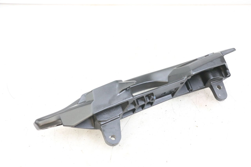 photo de PRAWY TYLNY UCHWYT KAWASAKI VERSYS ABS 650 (2015 - 2018) - Stan powierzchni