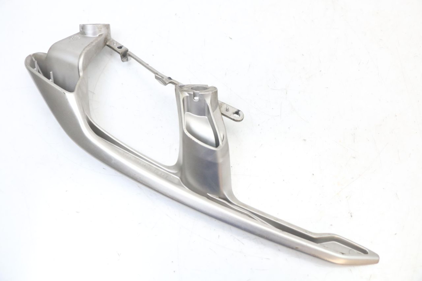 photo de PRAWY TYLNY UCHWYT YAMAHA XMAX X-MAX ABS 125 (2017 - 2020) - Zoom stanu zużycia