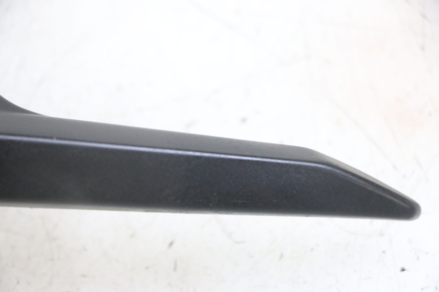 photo de PRAWY TYLNY UCHWYT YAMAHA X-MAX XMAX 125 (2010 - 2013) - Zoom stanu zużycia