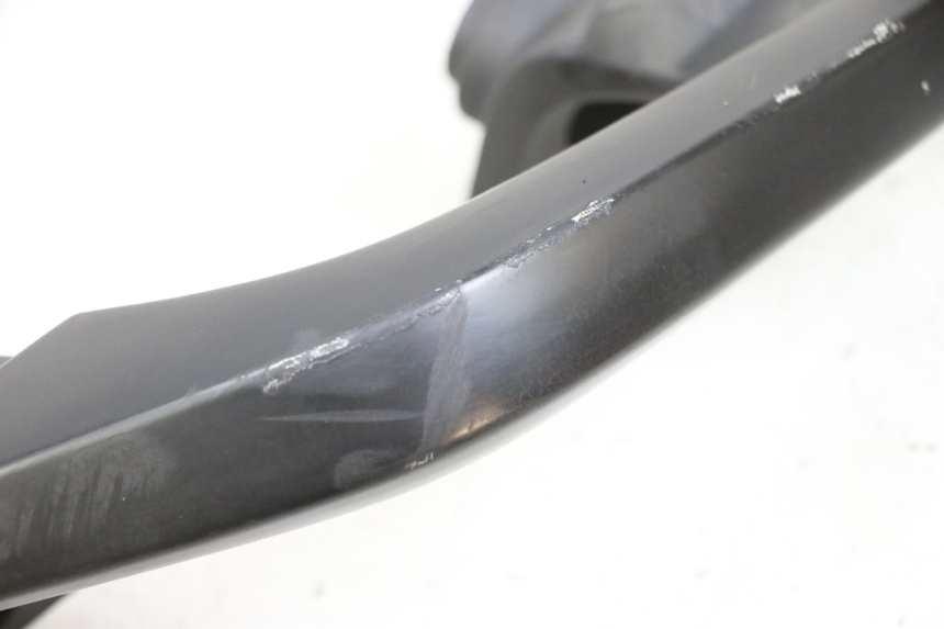 photo de PRAWY TYLNY UCHWYT YAMAHA X-MAX XMAX 125 (2010 - 2013) - Zoom stanu zużycia