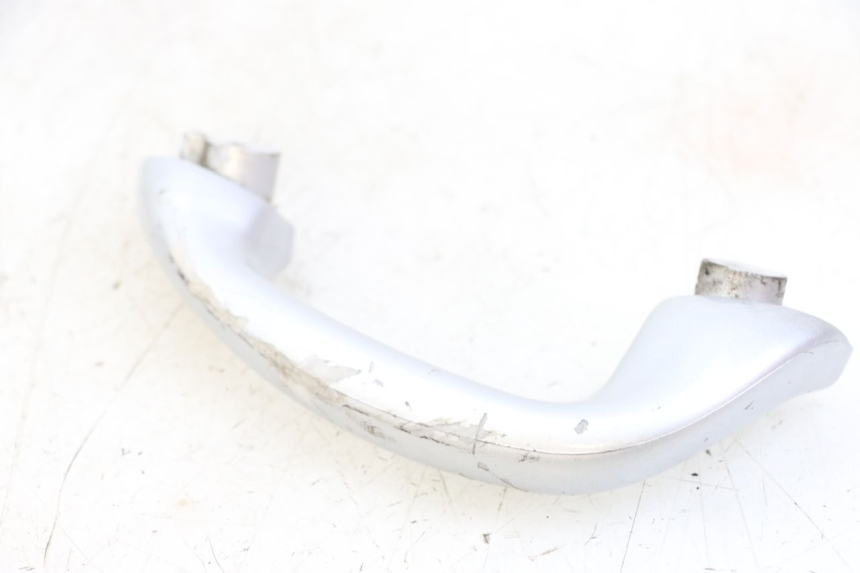 photo de PRAWY TYLNY UCHWYT YAMAHA NEOS NEO'S 4T 50 (2008 - 2016) - Zoom stanu zużycia