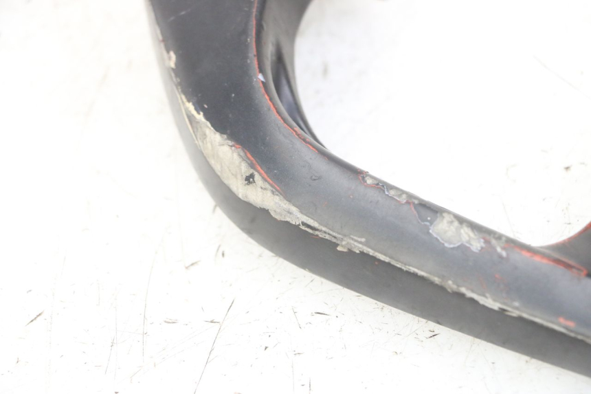 photo de PRAWY TYLNY UCHWYT YAMAHA X-MAX XMAX ABS 250 (2010 - 2014) - Zoom stanu zużycia