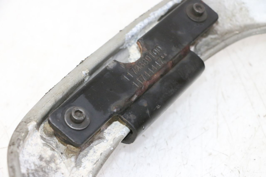 photo de UCHWYT TYLNY PEUGEOT ELYSTAR 50 (2002 - 2014) - Stan powierzchni