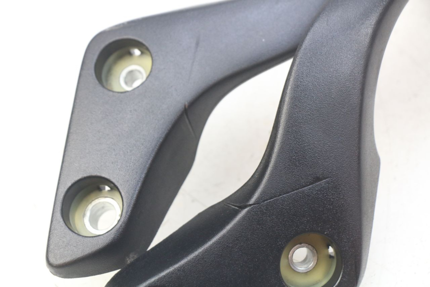 photo de UCHWYT TYLNY HONDA FES PANTHEON 2T 125 (1998 - 2002) - Inny kąt widzenia