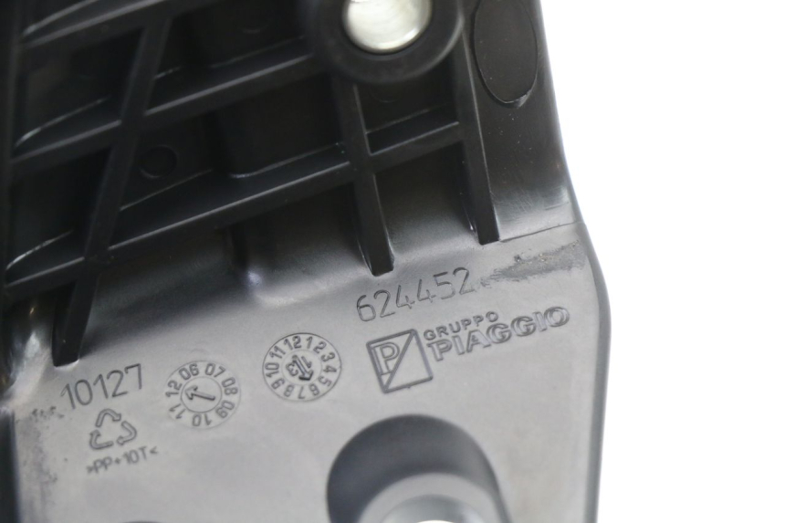 photo de LEWY TYLNY UCHWYT PIAGGIO MP3 500 (2011 - 2015) - Zbliżenie techniczne