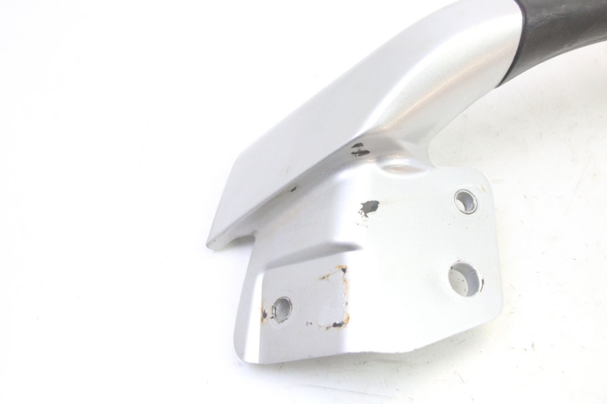 photo de LEWY TYLNY UCHWYT PIAGGIO MP3 RL 250 (2006 - 2010) - Szczegół części