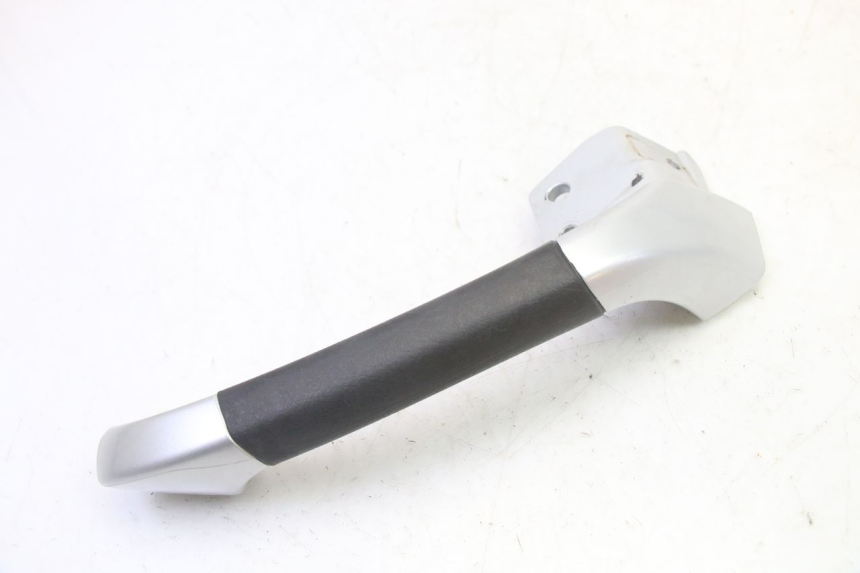 photo de LEWY TYLNY UCHWYT PIAGGIO MP3 RL 250 (2006 - 2010) - Inny kąt widzenia