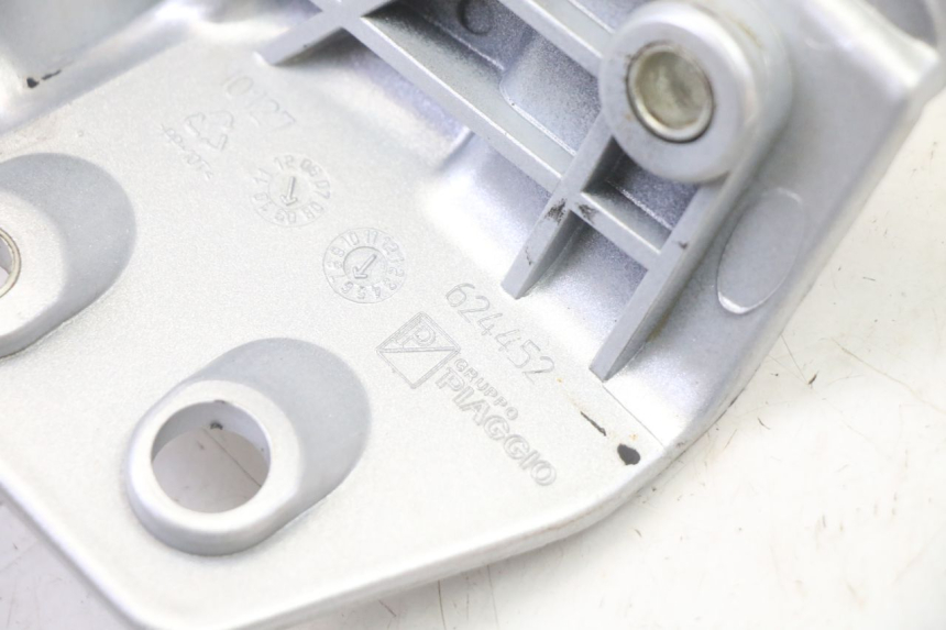 photo de LEWY TYLNY UCHWYT PIAGGIO MP3 RL 250 (2006 - 2010) - Stan powierzchni