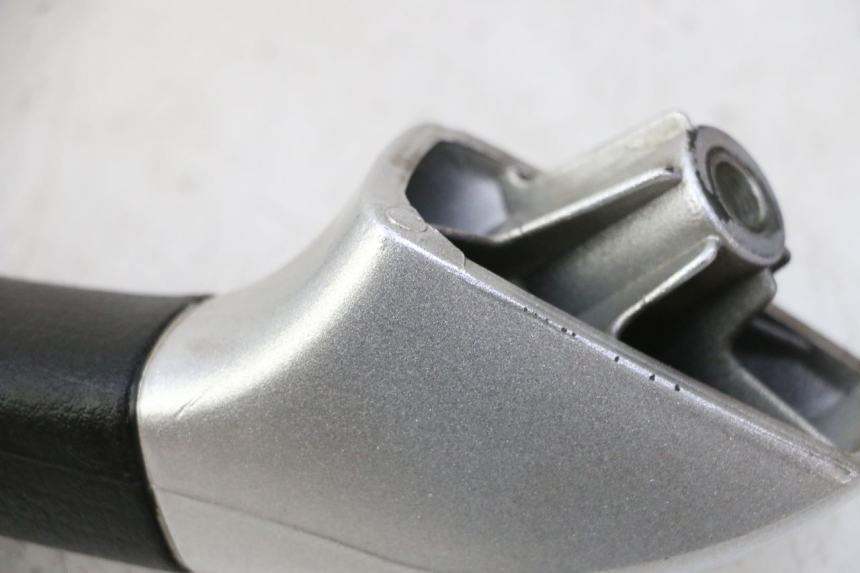 photo de LEWY TYLNY UCHWYT PIAGGIO MP3 RL 250 (2006 - 2010) - Zoom stanu zużycia