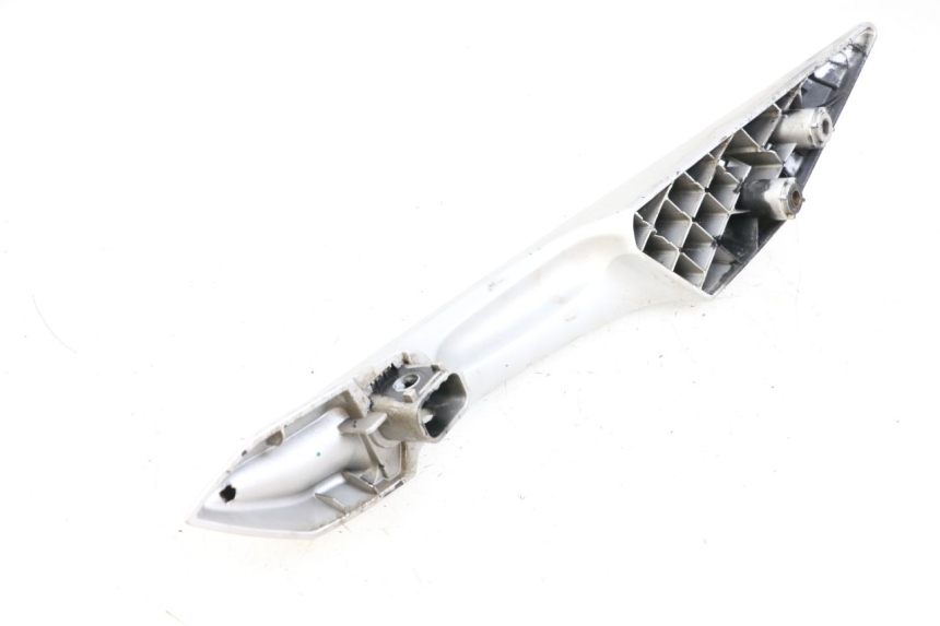 photo de LEWY TYLNY UCHWYT PEUGEOT SATELIS 125 (2010 - 2012) - Zoom stanu zużycia