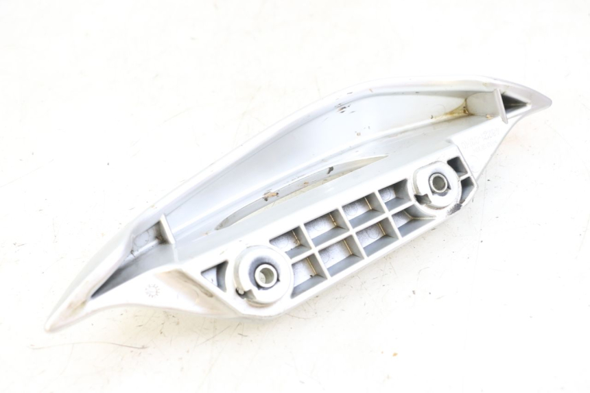 photo de LEWY TYLNY UCHWYT SUZUKI BURGMAN 125 (2007 - 2014) - Inny kąt widzenia