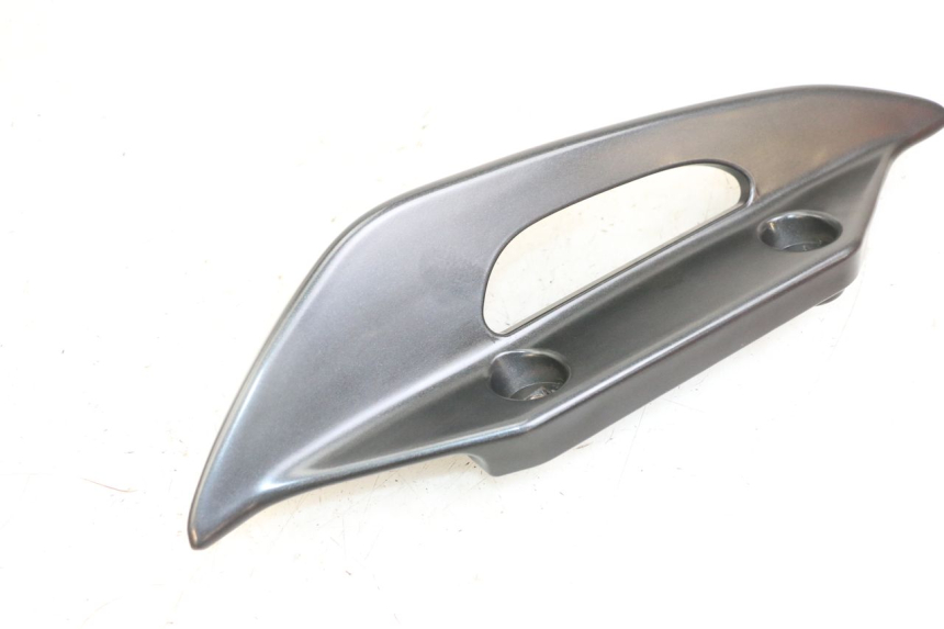 photo de LEWY TYLNY UCHWYT SUZUKI BURGMAN 125 (2018 - 2021) - Zbliżenie techniczne