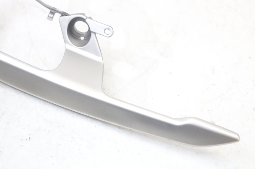 photo de LEWY TYLNY UCHWYT YAMAHA XMAX X-MAX ABS 125 (2017 - 2020) - Zoom stanu zużycia