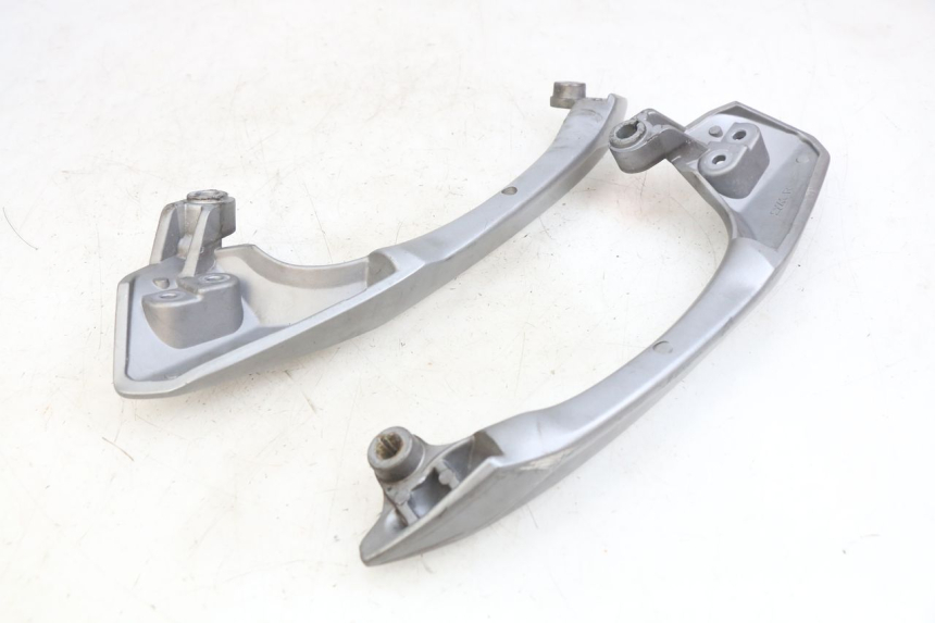 photo de UCHWYT TYLNY SYM GTS EFI 125 (2012 - 2016) - Inny kąt widzenia