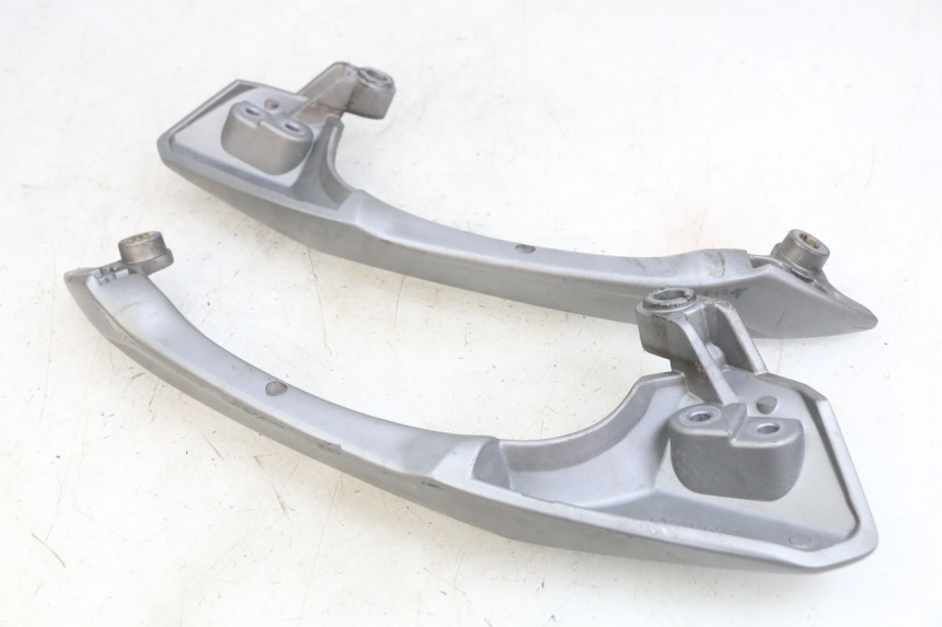 photo de UCHWYT TYLNY SYM GTS EFI 125 (2012 - 2016) - Zbliżenie techniczne