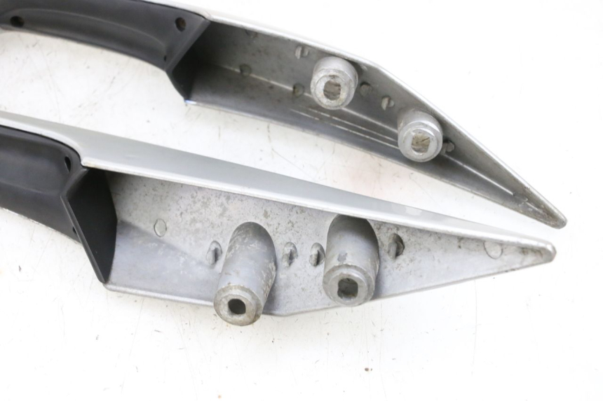 photo de UCHWYT TYLNY JM MOTORS GTS 125 (2015 - 2019) - Zoom stanu zużycia