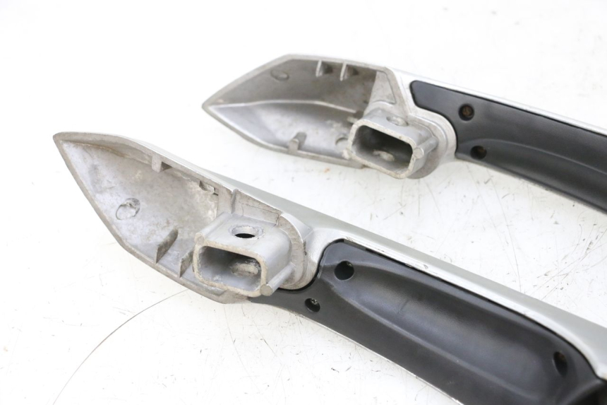 photo de UCHWYT TYLNY JM MOTORS GTS 125 (2015 - 2019) - Inny kąt widzenia