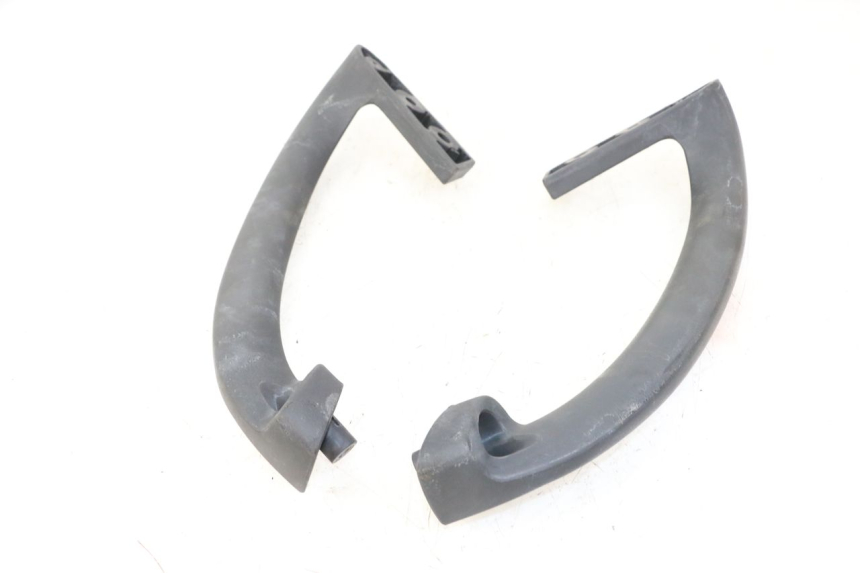 photo de UCHWYT TYLNY KYMCO GRAND DINK 125 (2008 - 2014) - Zoom stanu zużycia