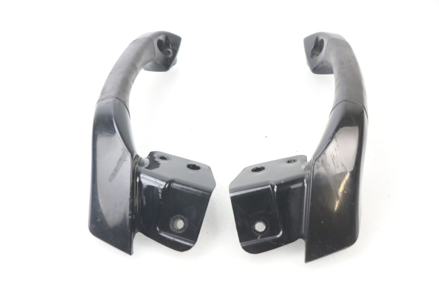 photo de UCHWYT TYLNY PIAGGIO MP3 LT 400 (2007 - 2012) - Oznaczenia i referencje