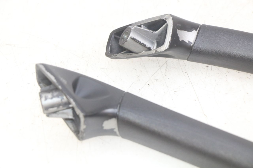 photo de UCHWYT TYLNY PIAGGIO MP3 LT 400 (2007 - 2012) - Zoom stanu zużycia