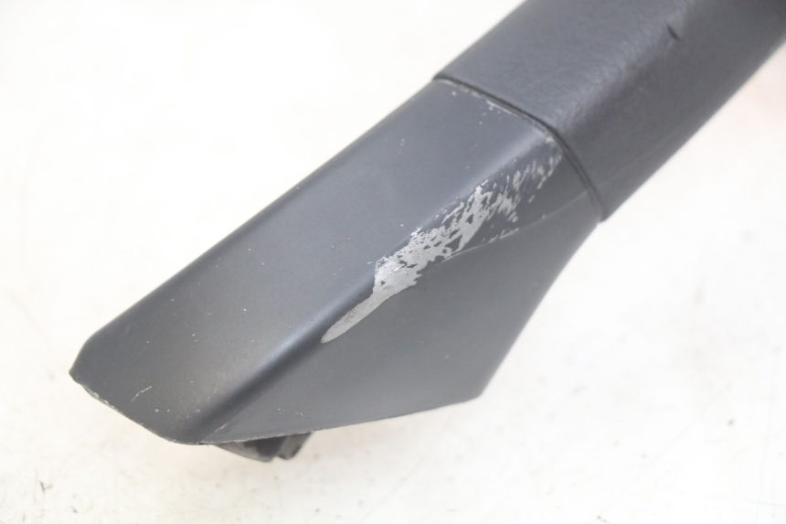 photo de UCHWYT TYLNY PIAGGIO MP3 LT 400 (2007 - 2012) - Stan powierzchni