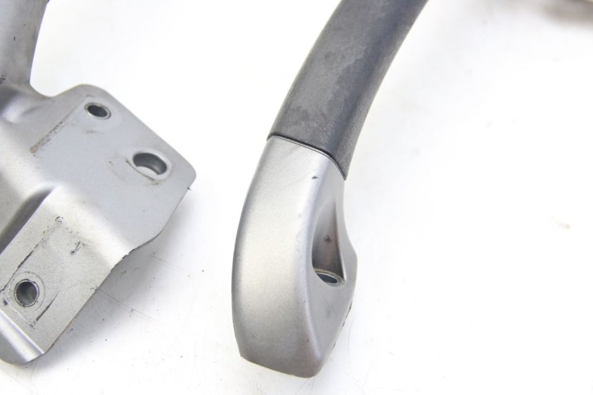 photo de UCHWYT TYLNY PIAGGIO MP3 125 (2006 - 2014) - Punkty mocowania