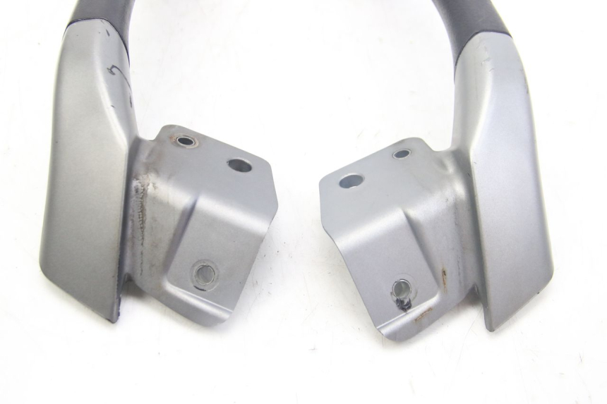 photo de UCHWYT TYLNY PIAGGIO MP3 125 (2006 - 2014) - Stan powierzchni