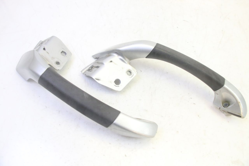 photo de UCHWYT TYLNY PIAGGIO MP3 RL 250 (2006 - 2010) - Szczegół części