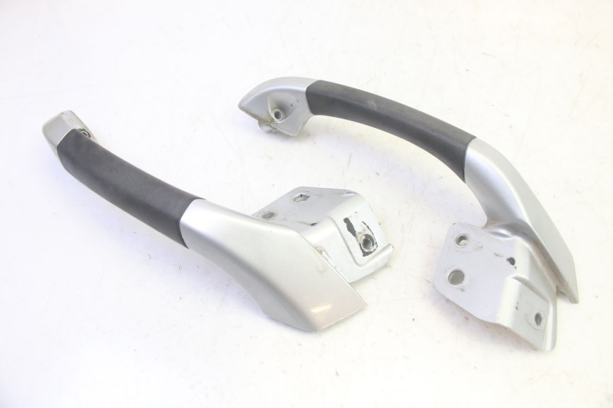 photo de UCHWYT TYLNY PIAGGIO MP3 RL 250 (2006 - 2010) - Inny kąt widzenia