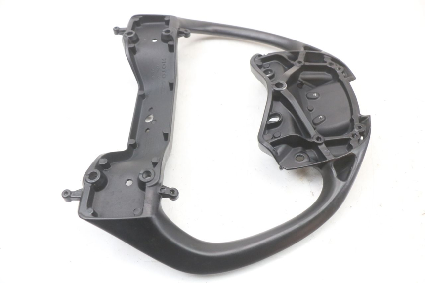 photo de UCHWYT TYLNY MOTO GUZZI NORGE 8V GT 1200 (2011 - 2016) - Oznaczenia i referencje