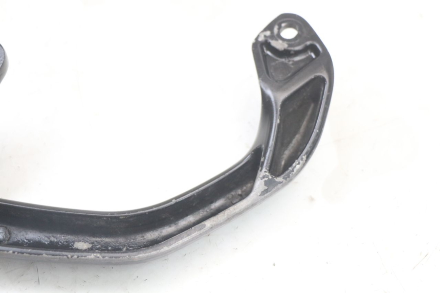 photo de UCHWYT TYLNY PEUGEOT KISBEE 2T 50 (2010 - 2017) - Zbliżenie komponentów