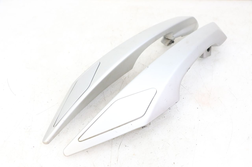 photo de UCHWYT TYLNY PEUGEOT SATELIS 125 (2010 - 2012) - Szczegół części