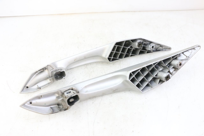 photo de UCHWYT TYLNY PEUGEOT SATELIS 125 (2010 - 2012) - Punkty mocowania